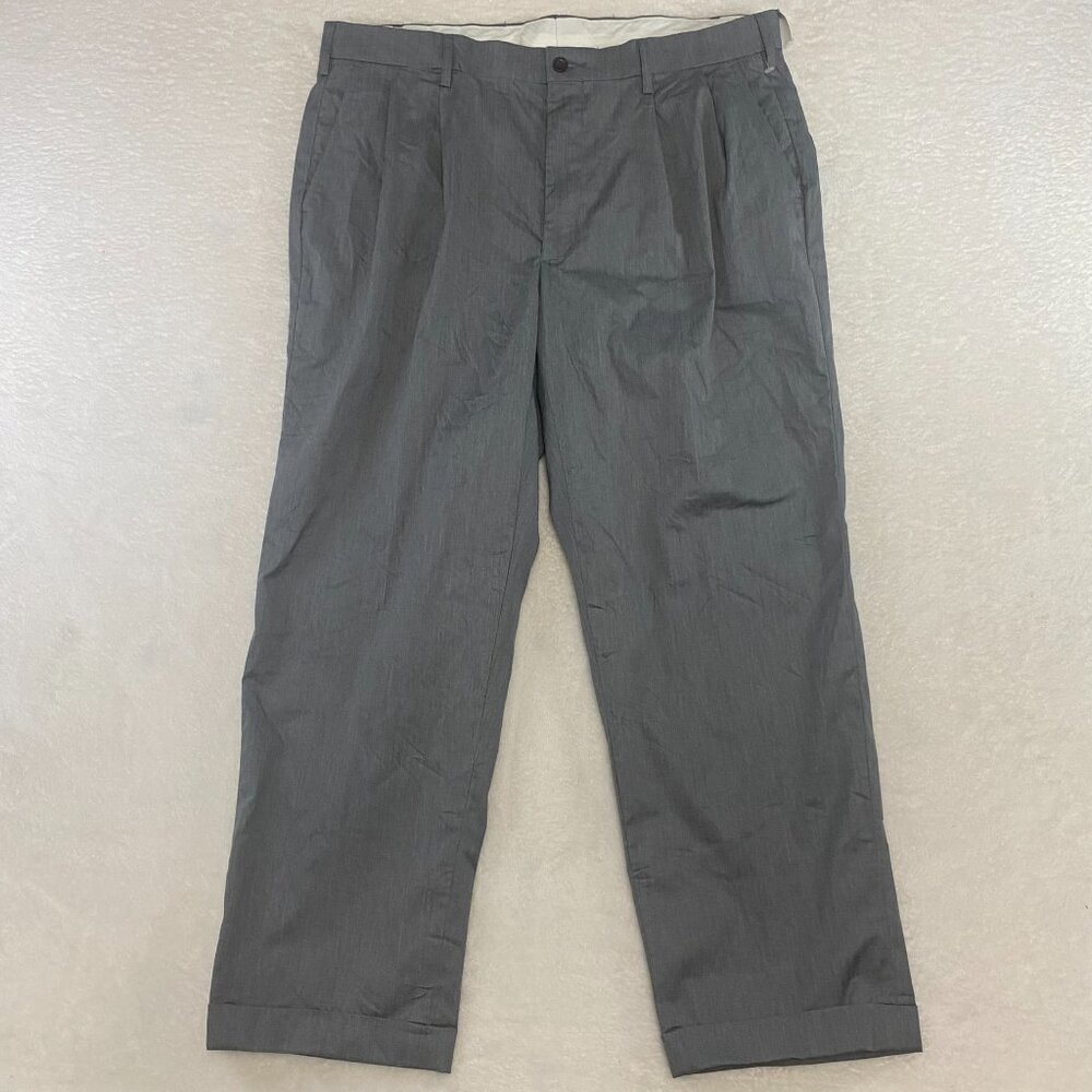 NWT Orvis Pants Mens 38 Gray Most Comfortable Pleated Chino Straight Leg Stretch